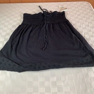 New black halter top size XL